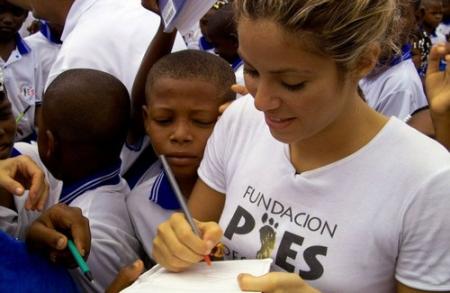 shakira in pies delcazos